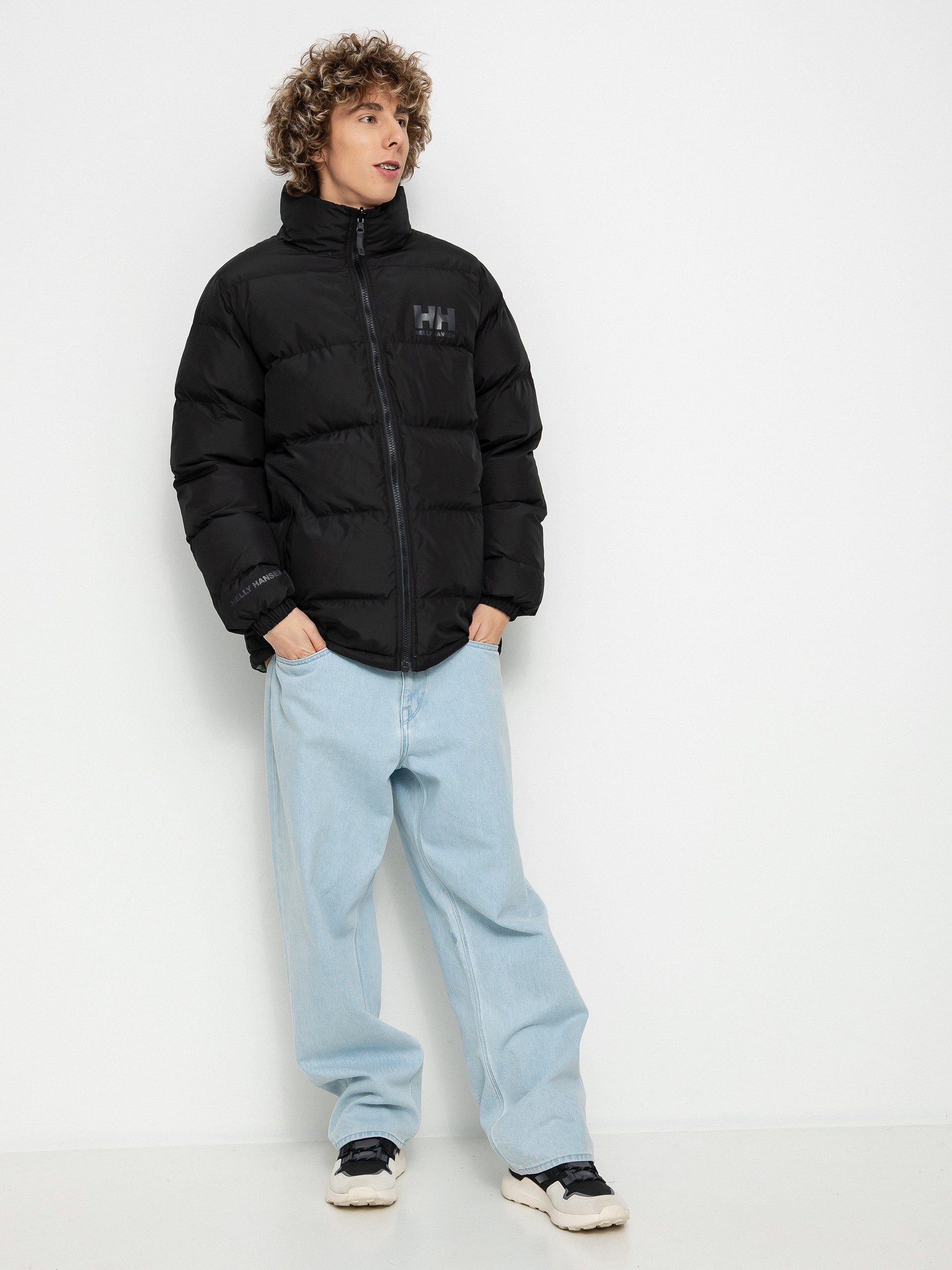 Helly Hansen Urban Reversible Down Jacket - Schwarz - Größe M - Herren - Stylische und funktionelle Winterjacke