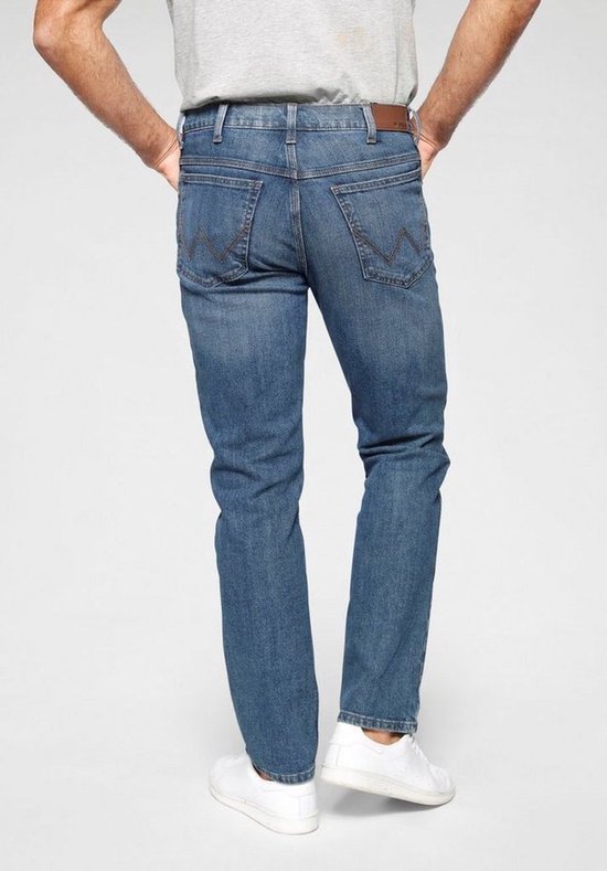 Wrangler - MID STONE REGULAR - B38 X L30